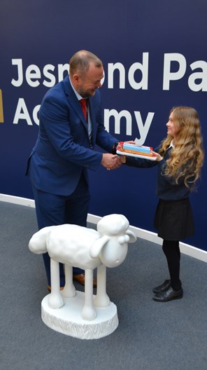 Shaun has arrived - Lois